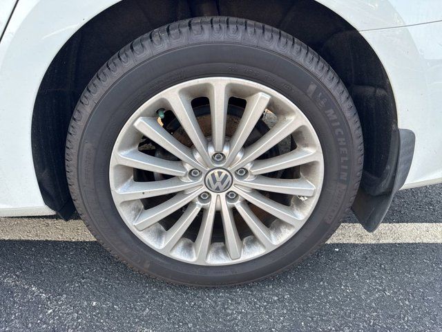 2016 Volkswagen Passat 1.8T SE