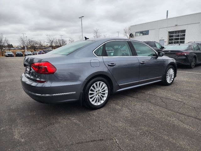 2016 Volkswagen Passat 1.8T SE