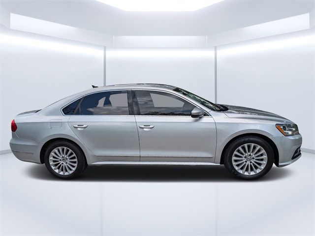 2016 Volkswagen Passat 1.8T SE