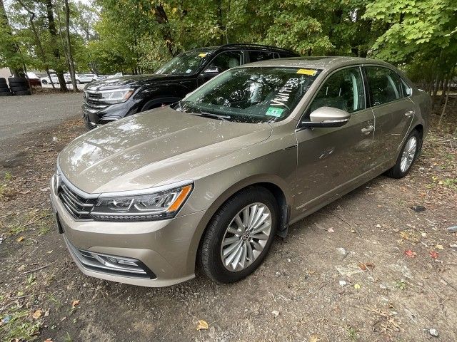 2016 Volkswagen Passat 1.8T SE