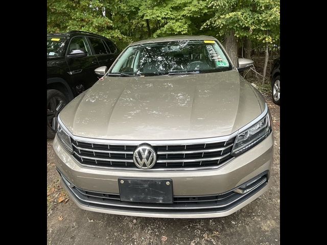 2016 Volkswagen Passat 1.8T SE