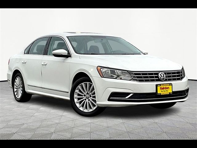 2016 Volkswagen Passat 1.8T SE