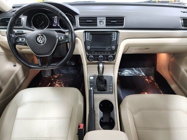 2016 Volkswagen Passat 1.8T SE Technology