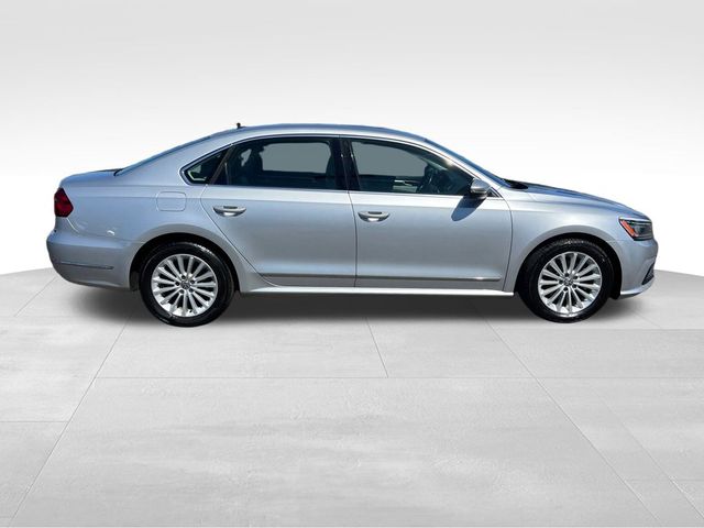 2016 Volkswagen Passat 1.8T SE
