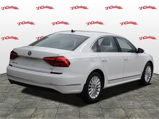 2016 Volkswagen Passat 1.8T SE Technology