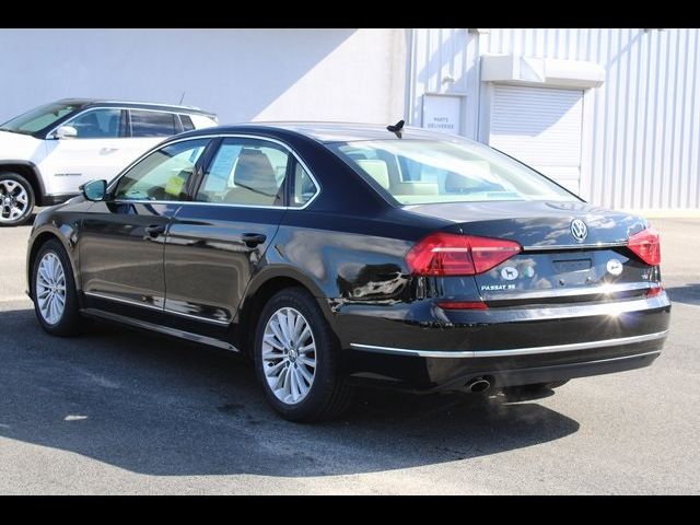 2016 Volkswagen Passat 1.8T SE Technology