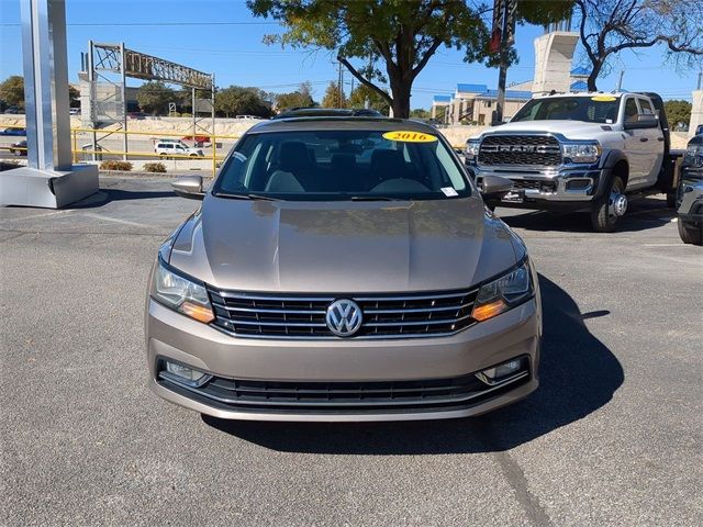 2016 Volkswagen Passat 1.8T SE Technology