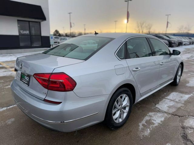 2016 Volkswagen Passat 1.8T S