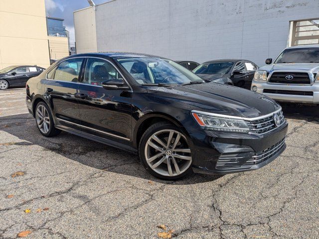 2016 Volkswagen Passat 1.8T R-Line Comfort