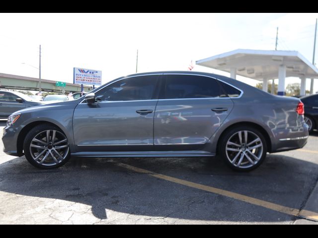 2016 Volkswagen Passat 1.8T R-Line Comfort
