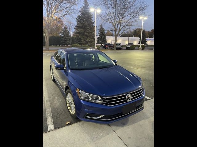 2016 Volkswagen Passat 1.8T SE