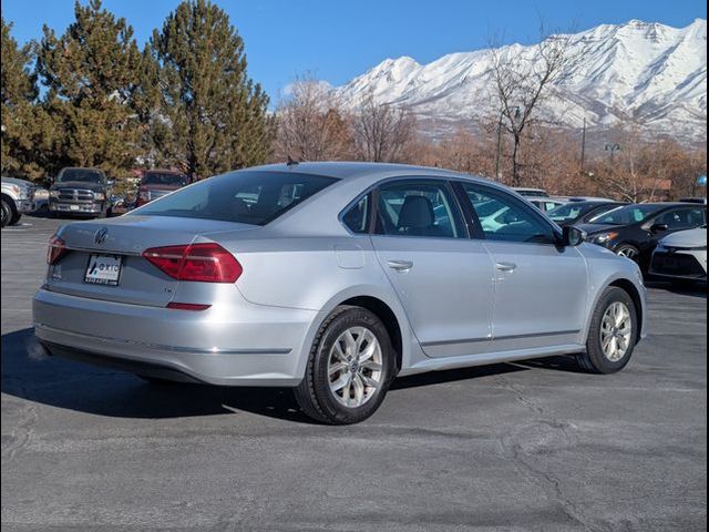 2016 Volkswagen Passat 1.8T S