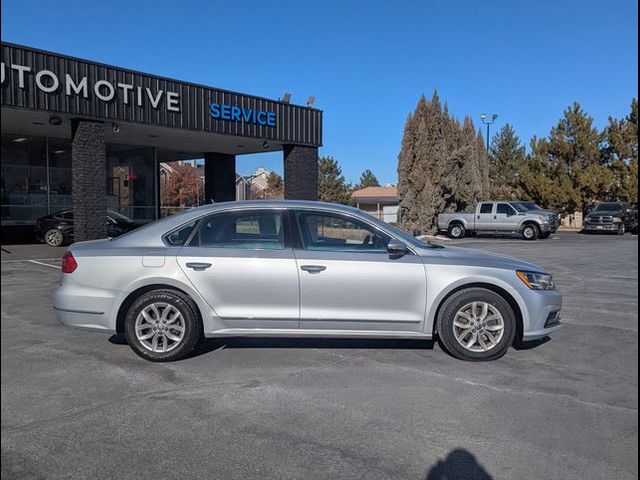 2016 Volkswagen Passat 1.8T S