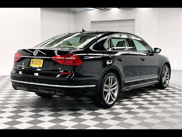 2016 Volkswagen Passat 1.8T R-Line Comfort