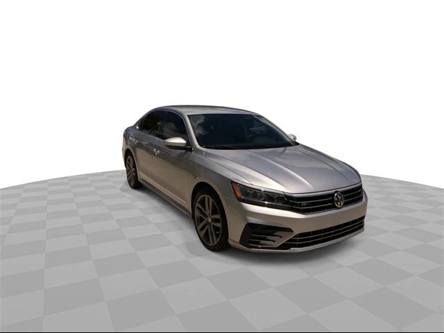 2016 Volkswagen Passat 1.8T R-Line Comfort