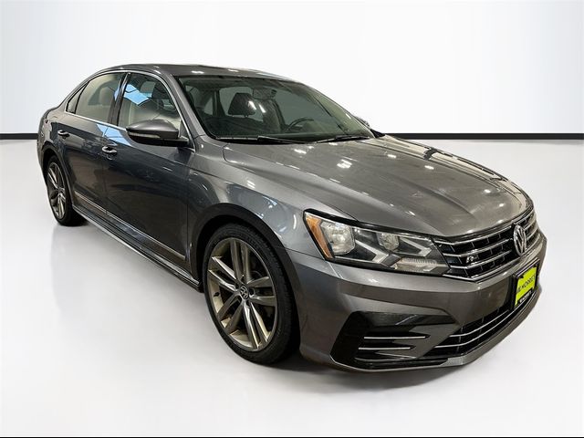 2016 Volkswagen Passat 1.8T R-Line