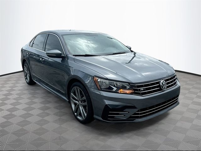 2016 Volkswagen Passat 1.8T R-Line Comfort