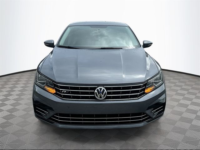 2016 Volkswagen Passat 1.8T R-Line Comfort