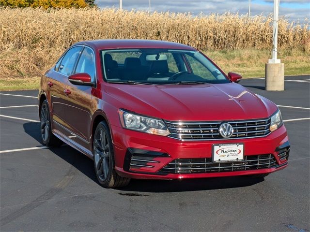 2016 Volkswagen Passat 1.8T R-Line Comfort