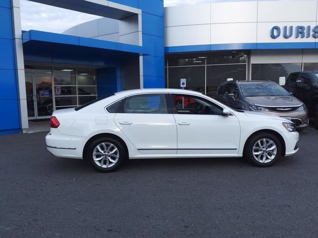 2016 Volkswagen Passat 1.8T S