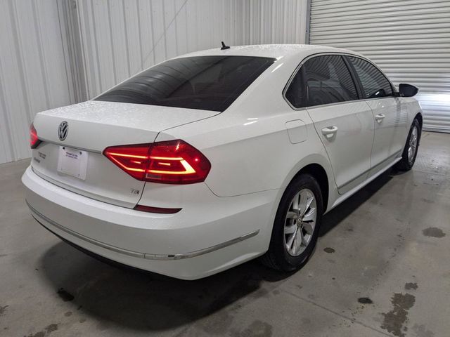 2016 Volkswagen Passat 1.8T S