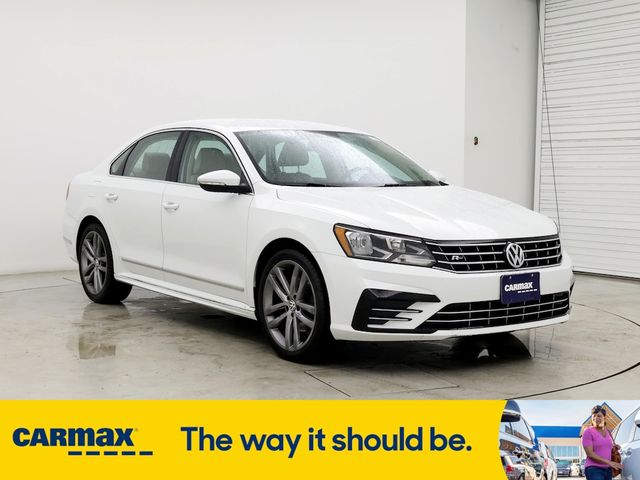 2016 Volkswagen Passat 1.8T R-Line Comfort