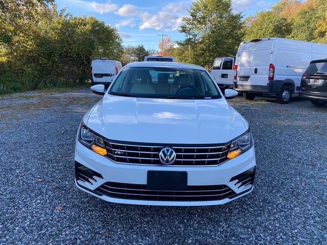 2016 Volkswagen Passat 1.8T R-Line Comfort