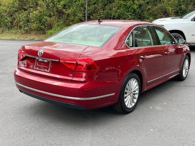 2016 Volkswagen Passat 1.8T SE Technology