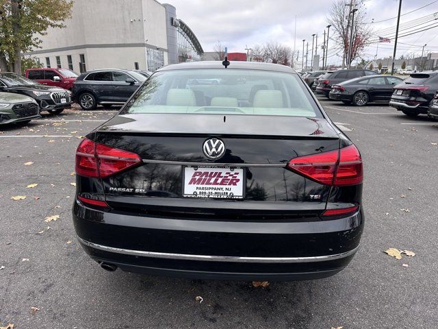 2016 Volkswagen Passat 1.8T SEL