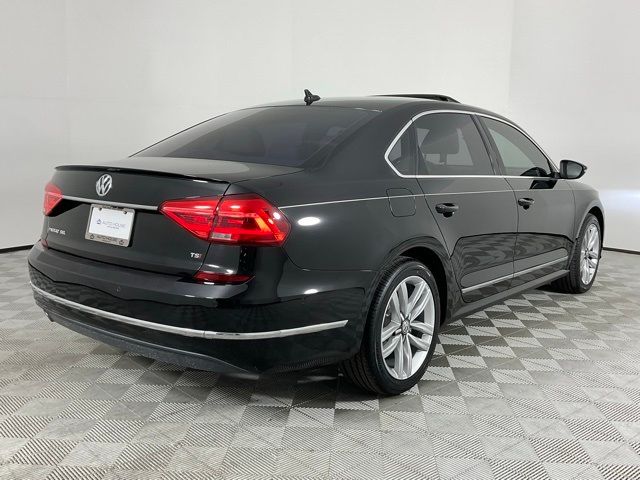 2016 Volkswagen Passat 1.8T SEL Premium