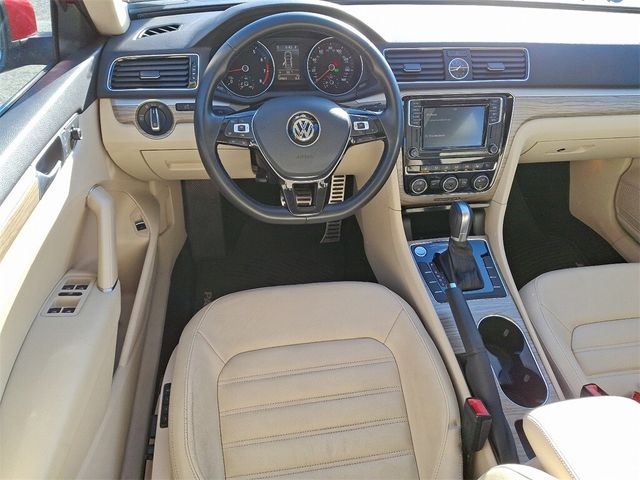 2016 Volkswagen Passat 1.8T SEL