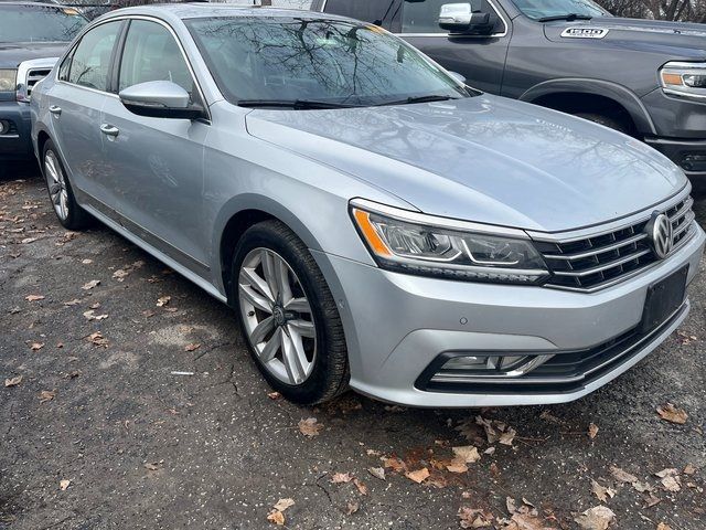 2016 Volkswagen Passat 3.6L V6 SEL Premium