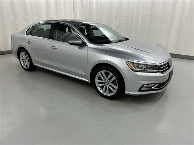 2016 Volkswagen Passat 3.6L V6 SEL Premium