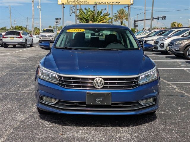 2016 Volkswagen Passat 3.6L V6 SEL Premium