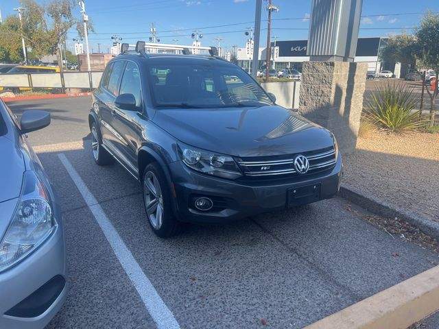 2016 Volkswagen Tiguan R-Line