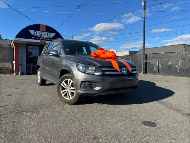 2016 Volkswagen Tiguan S