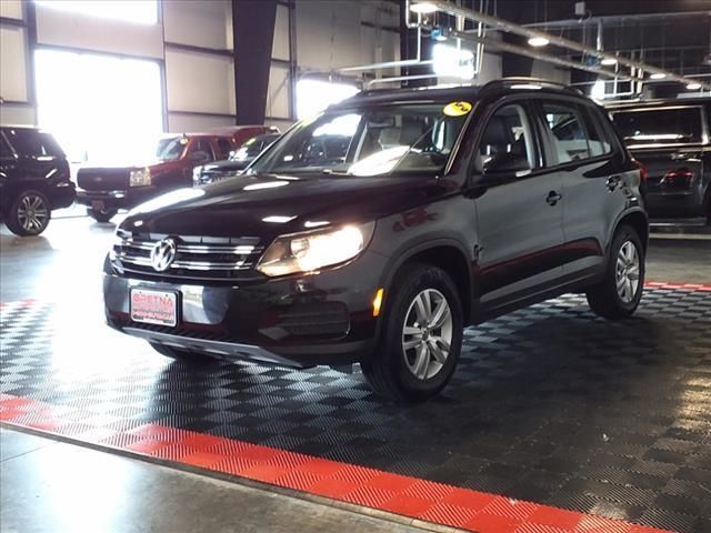 2016 Volkswagen Tiguan S