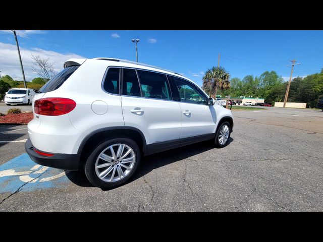2016 Volkswagen Tiguan SE