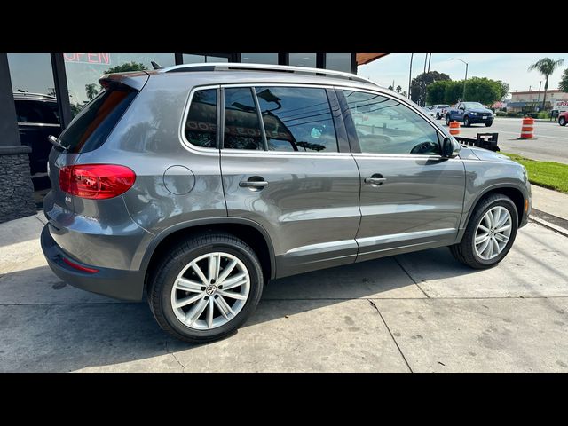 2016 Volkswagen Tiguan SE