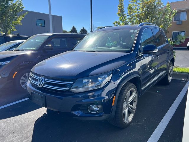 2016 Volkswagen Tiguan R-Line