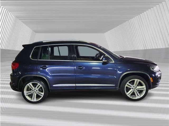 2016 Volkswagen Tiguan R-Line