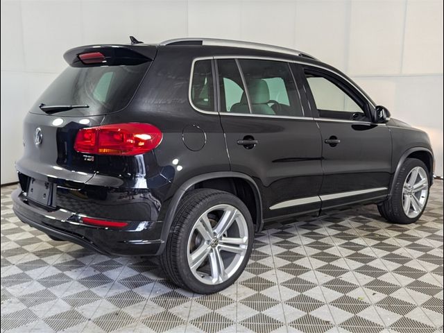 2016 Volkswagen Tiguan R-Line