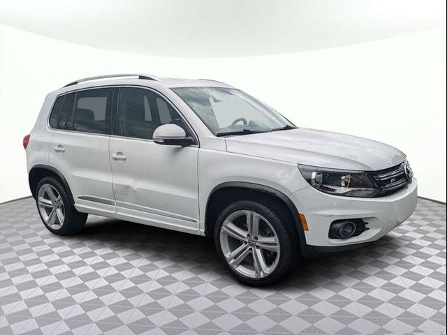 2016 Volkswagen Tiguan R-Line