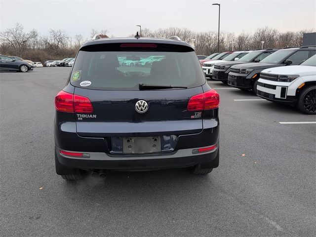 2016 Volkswagen Tiguan SE