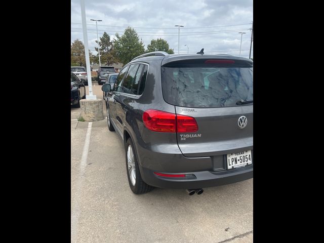 2016 Volkswagen Tiguan SE