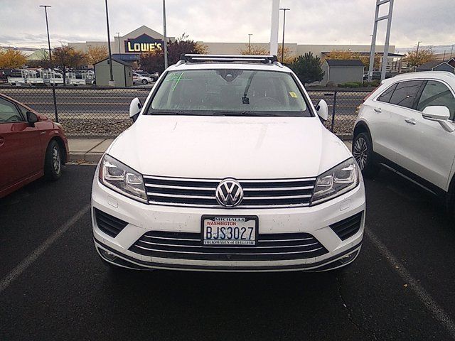 2016 Volkswagen Touareg Executive