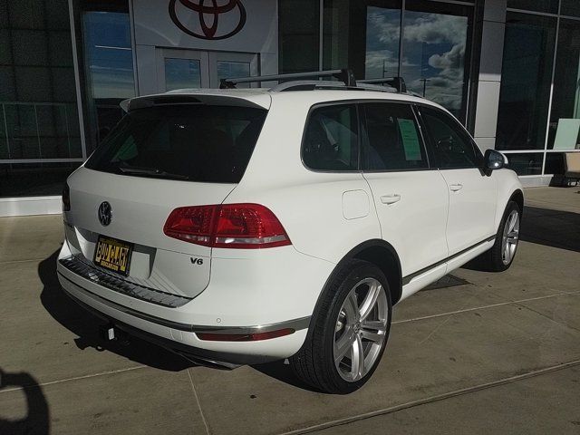 2016 Volkswagen Touareg Executive