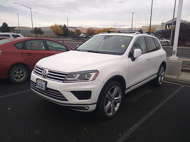 2016 Volkswagen Touareg Executive