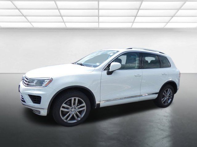 2016 Volkswagen Touareg Lux