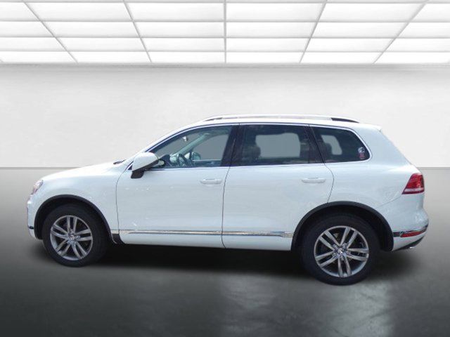 2016 Volkswagen Touareg Lux